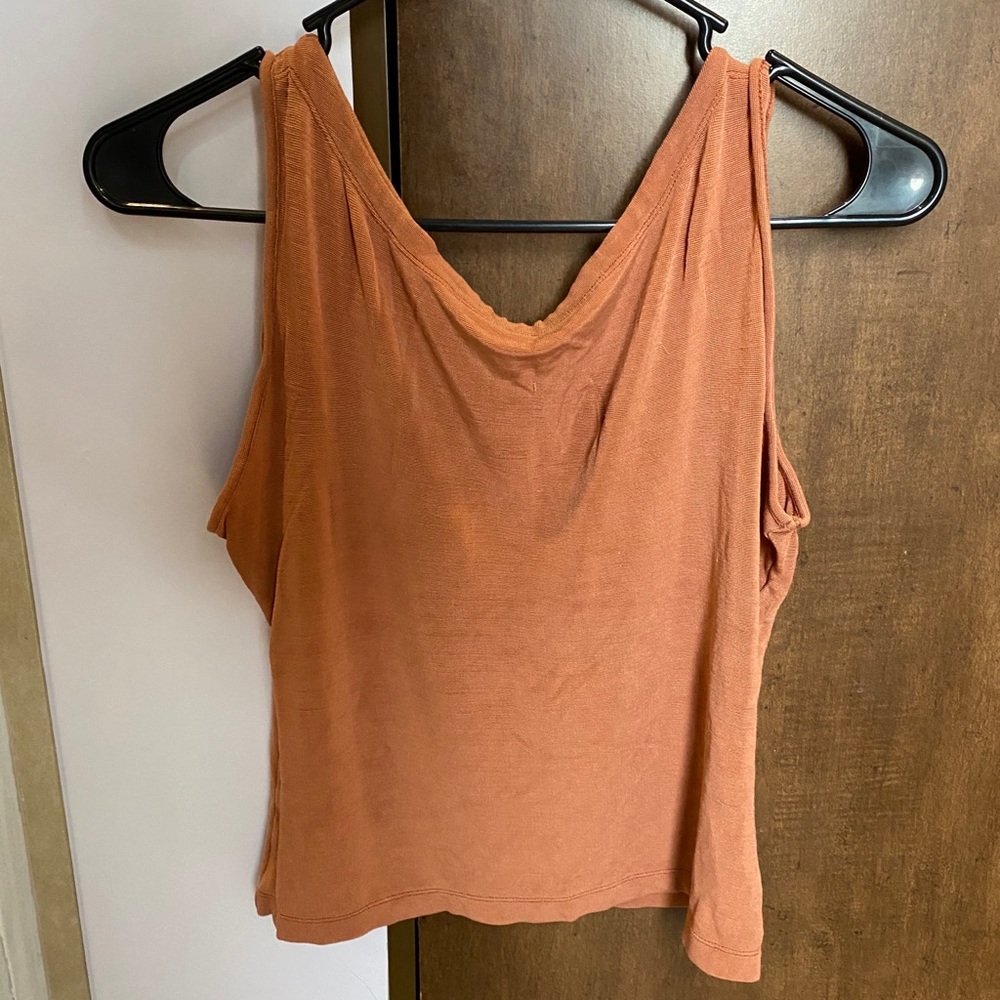 Soft orange crop top - tank